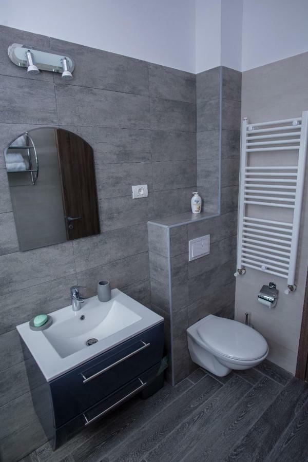 Appartement Apartament George Mamaia à Năvodari Extérieur photo